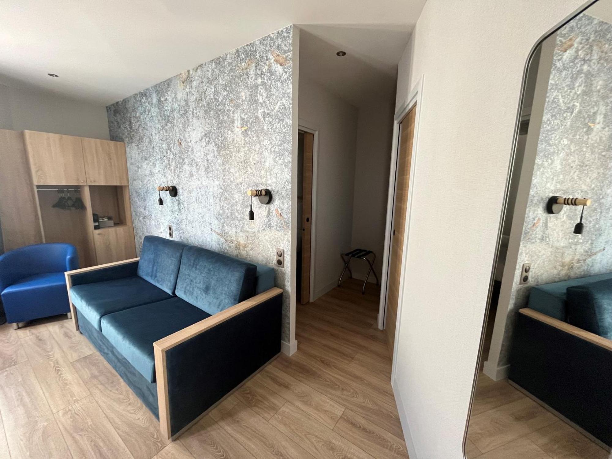 Charlemagne 3* Neuilly-sur-Seine