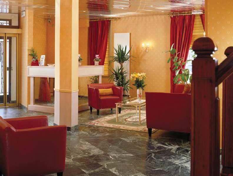 Charlemagne Hotel 3*