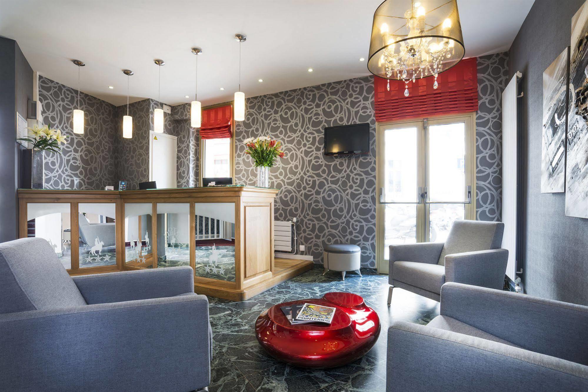 Charlemagne Hotel
