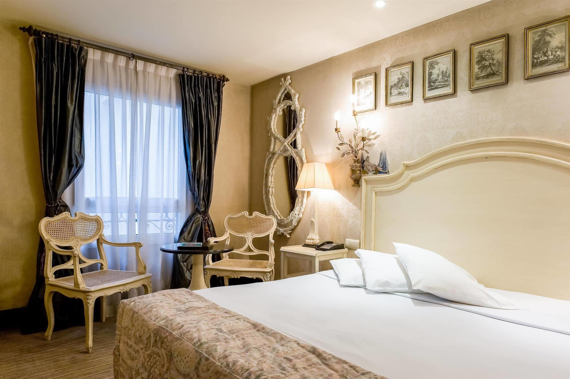 Charlemagne Neuilly-sur-Seine