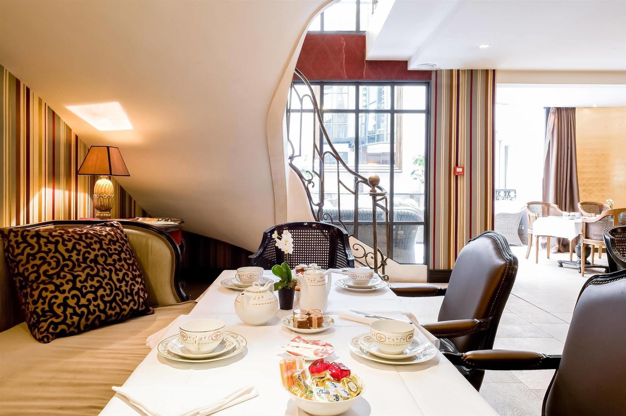 Charlemagne Hotel