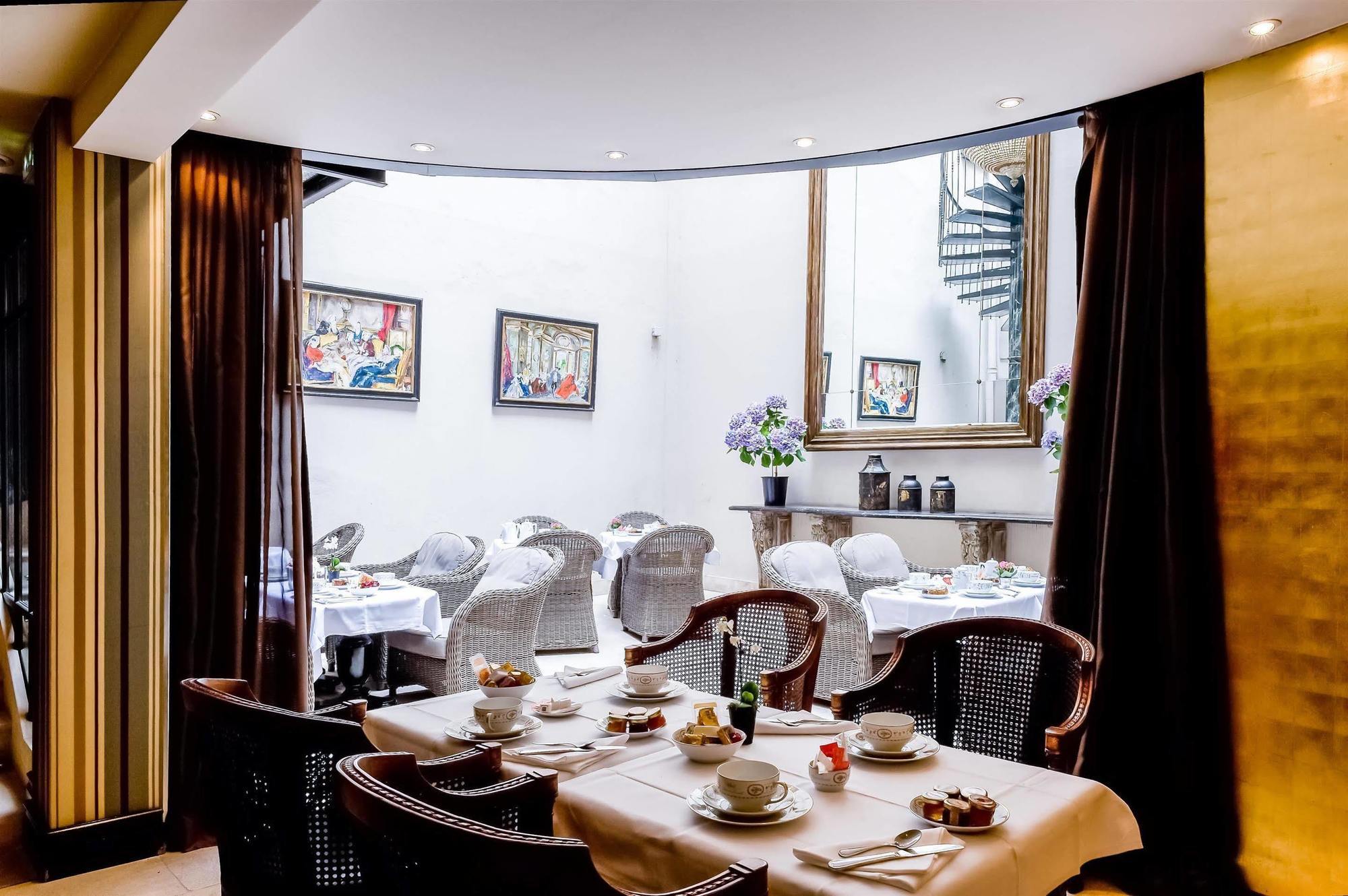 Charlemagne Hotel